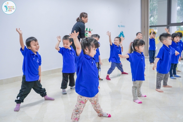 Nhảy hiện đại – Môn học thu hút và khơi gợi đam mê cho trẻ mầm non